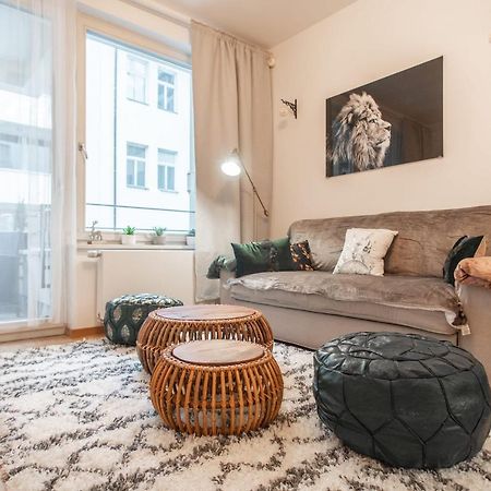 Apartment With Balcony Прага Екстериор снимка